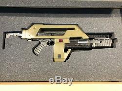 Icons Aliens M41-A Pulse Rifle 11 Movie Replica with COA & Original Box Rare