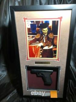 Jim Carrey the MASK framed resin Pistol Prop with COA