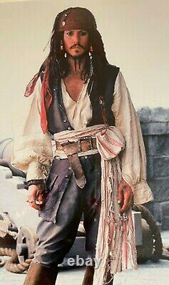 Ltd. Edition Johnny Depp Pirates of the Caribbean Photo & Prop Coin No. 27 of 60