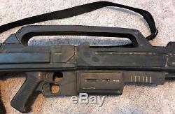Starship Troopers Long Rubber Morita Rifle Screen Used Movie Prop With COA