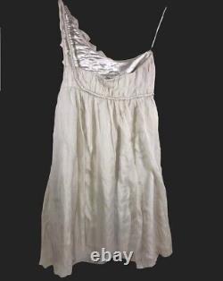 The Back-up Plan Zoe Wedding Gown screen used by Jennifer Lopez -Original Prop