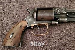 The Dark Tower Idris Elba Roland Deschain Gun Movie Used Only Two Exist