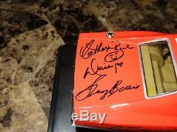 The Dukes Of Hazzard Cast SIGNED General Lee 118 1969 Dodge Charger Prop + COA
