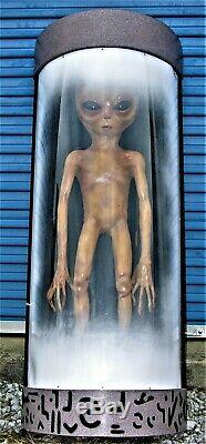 Very Rare Vintage Original X-files 5 Foot Alien Prop In Case Movie Memorabilia