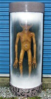 Very Rare Vintage Original X-files 5 Foot Alien Prop In Case Movie Memorabilia